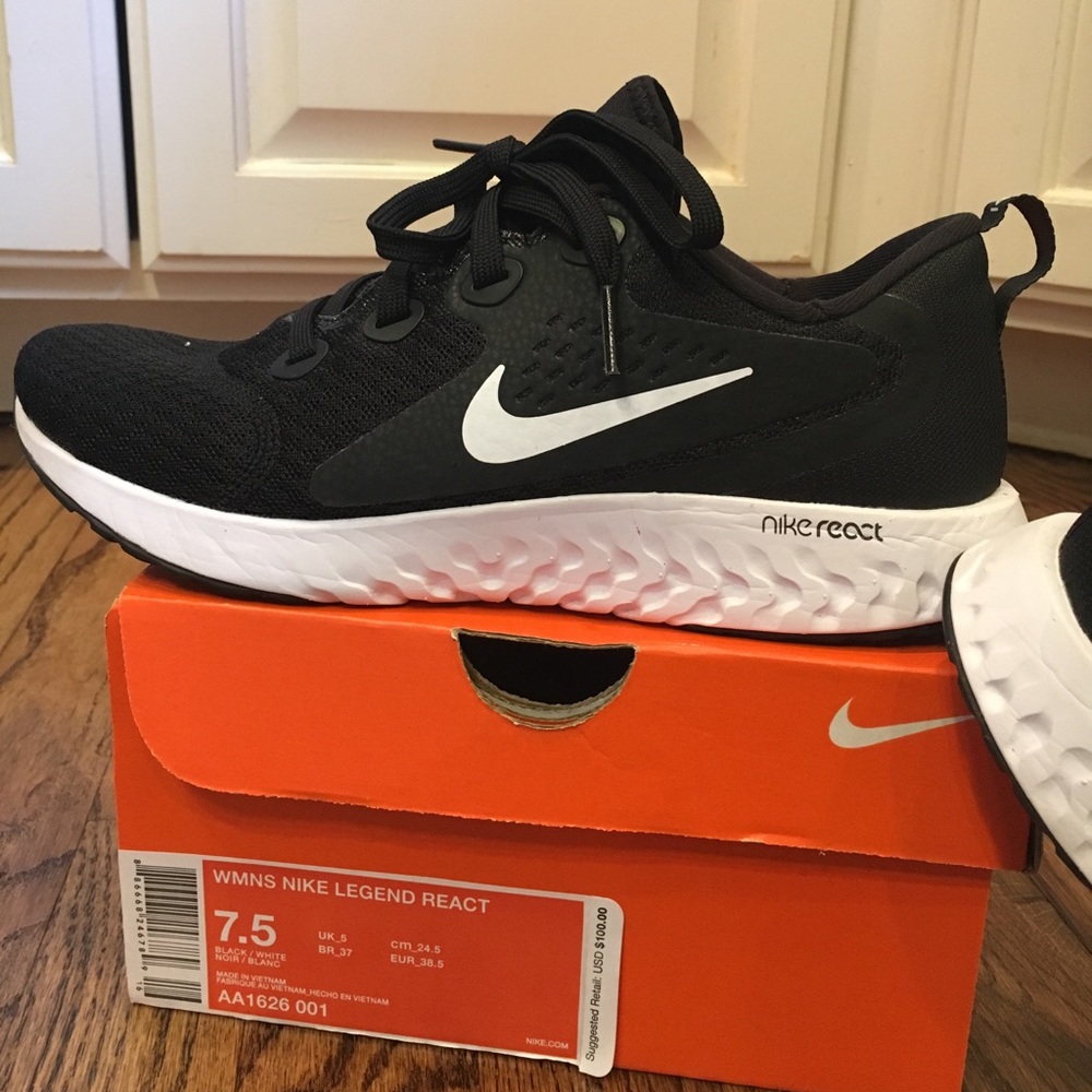 Nike Legend React